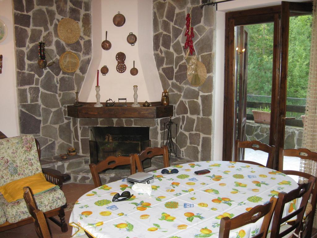 Le Tre Rose Montagna Διαμέρισμα Camigliatello Silano Δωμάτιο φωτογραφία