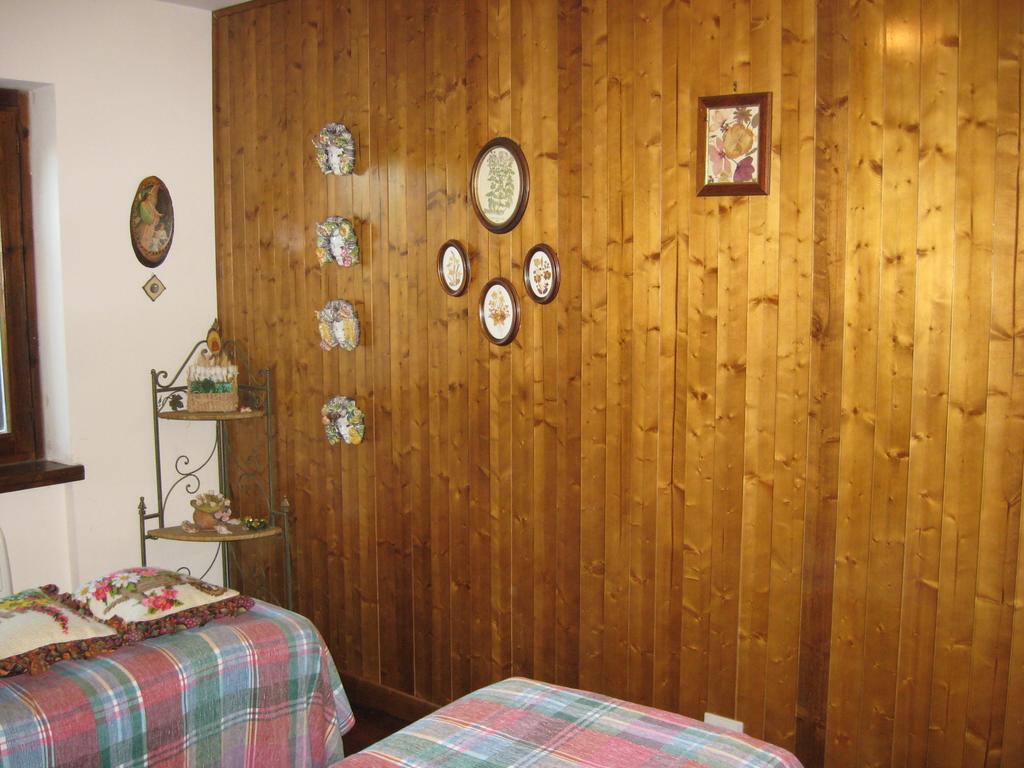 Le Tre Rose Montagna Διαμέρισμα Camigliatello Silano Δωμάτιο φωτογραφία