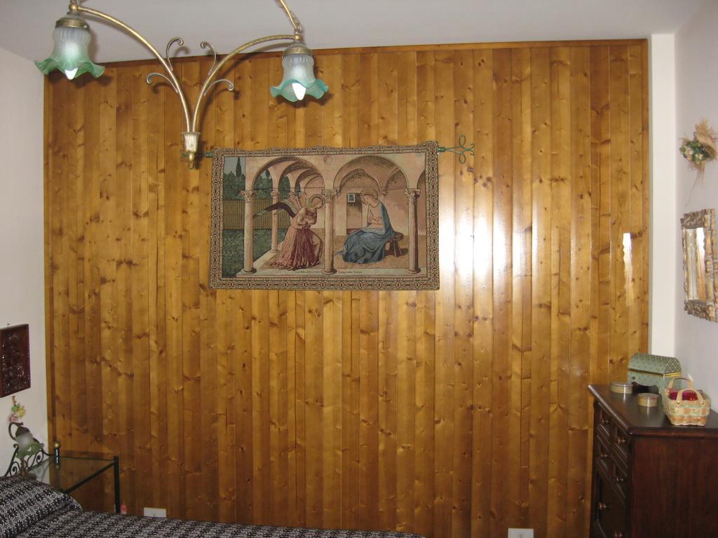 Le Tre Rose Montagna Διαμέρισμα Camigliatello Silano Δωμάτιο φωτογραφία