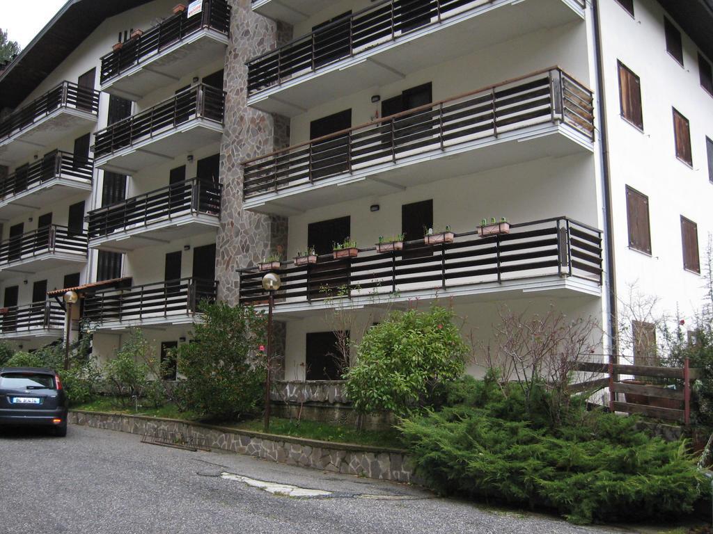 Le Tre Rose Montagna Διαμέρισμα Camigliatello Silano Εξωτερικό φωτογραφία