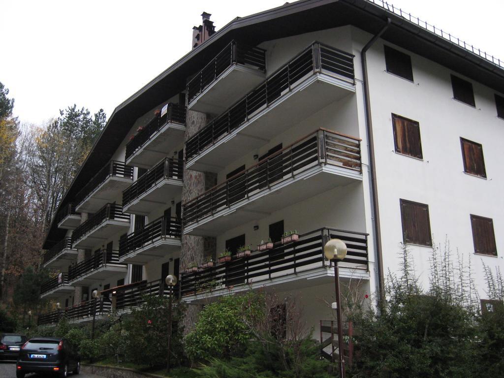 Le Tre Rose Montagna Διαμέρισμα Camigliatello Silano Εξωτερικό φωτογραφία